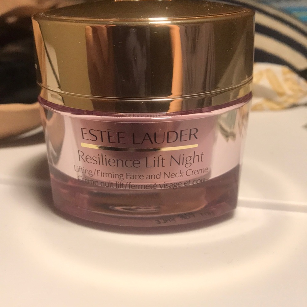 Estée Lauder face and neck cream